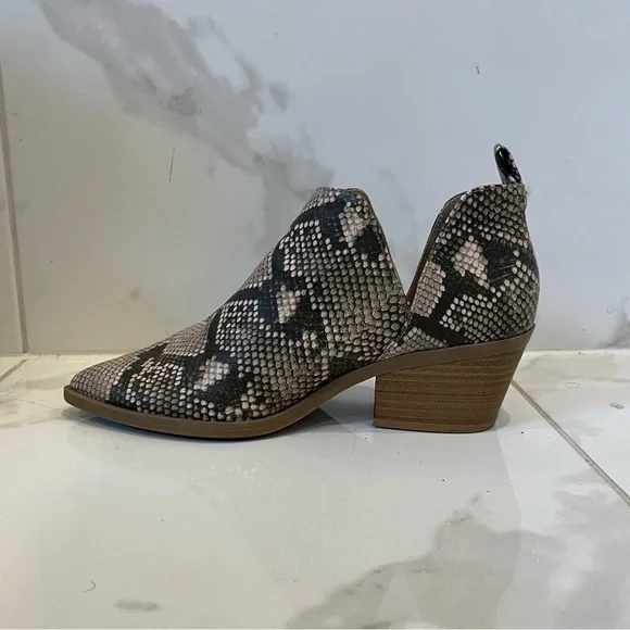 Universal Thread | Neutral Colour Snake Print Booties With Small Wedge Heel - Picture 3 of 16